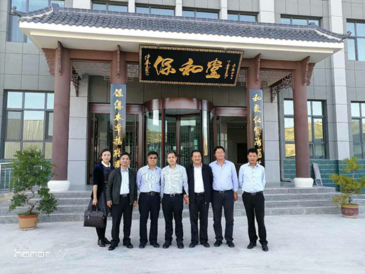 甘肃中医药大学附属医院李院长一行莅临我公司参观考察寻求战略合作