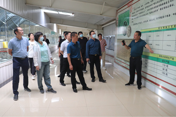 青岛市崂山区卫生健康局孟庆萍局长一行参观考察我公司